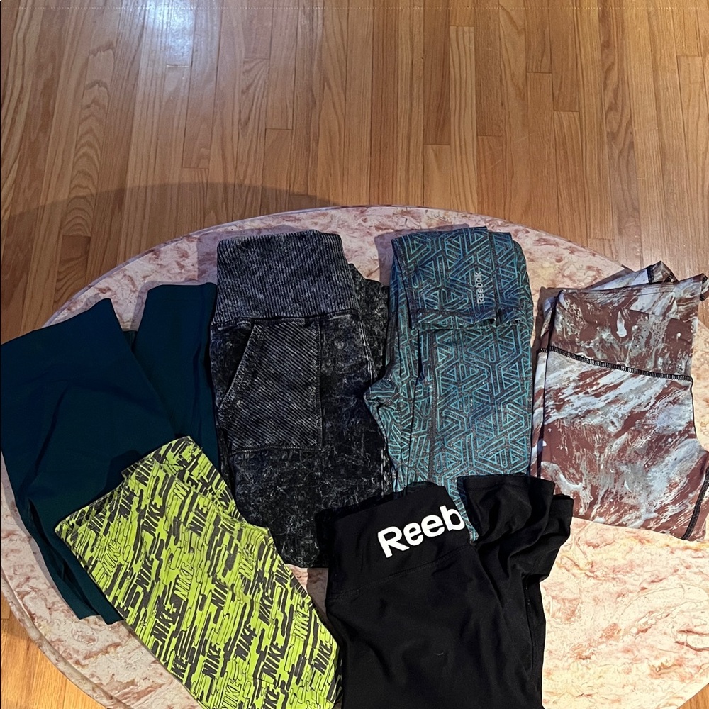 Assorted Activewear 6 Pairs Pants Size Small